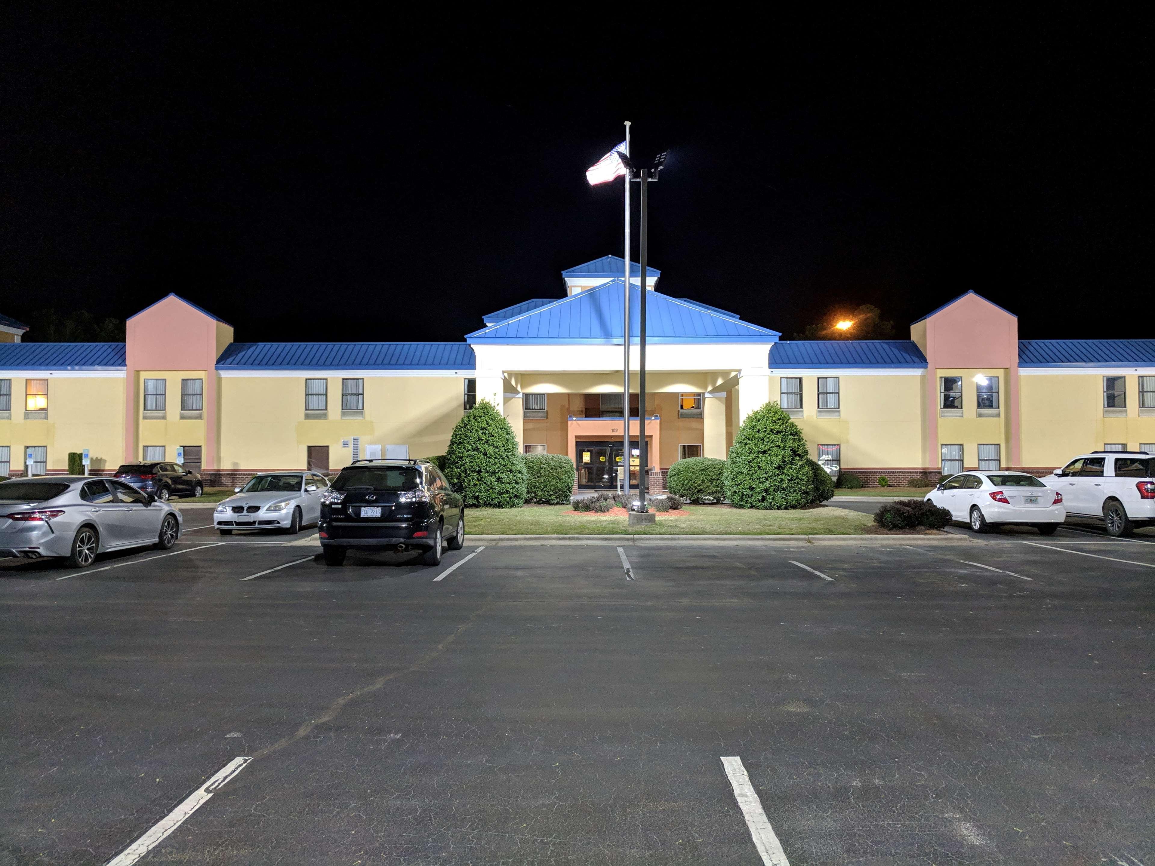 Surestay Plus Hotel Tarboro Exterior foto