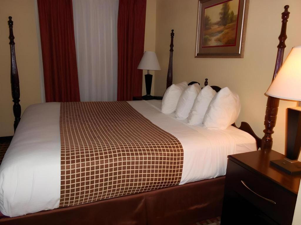 Surestay Plus Hotel Tarboro Exterior foto